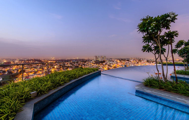Outdoor Infinity Swimming Pool at Tata Promont Apartment
