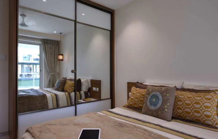 Impeccable spaces